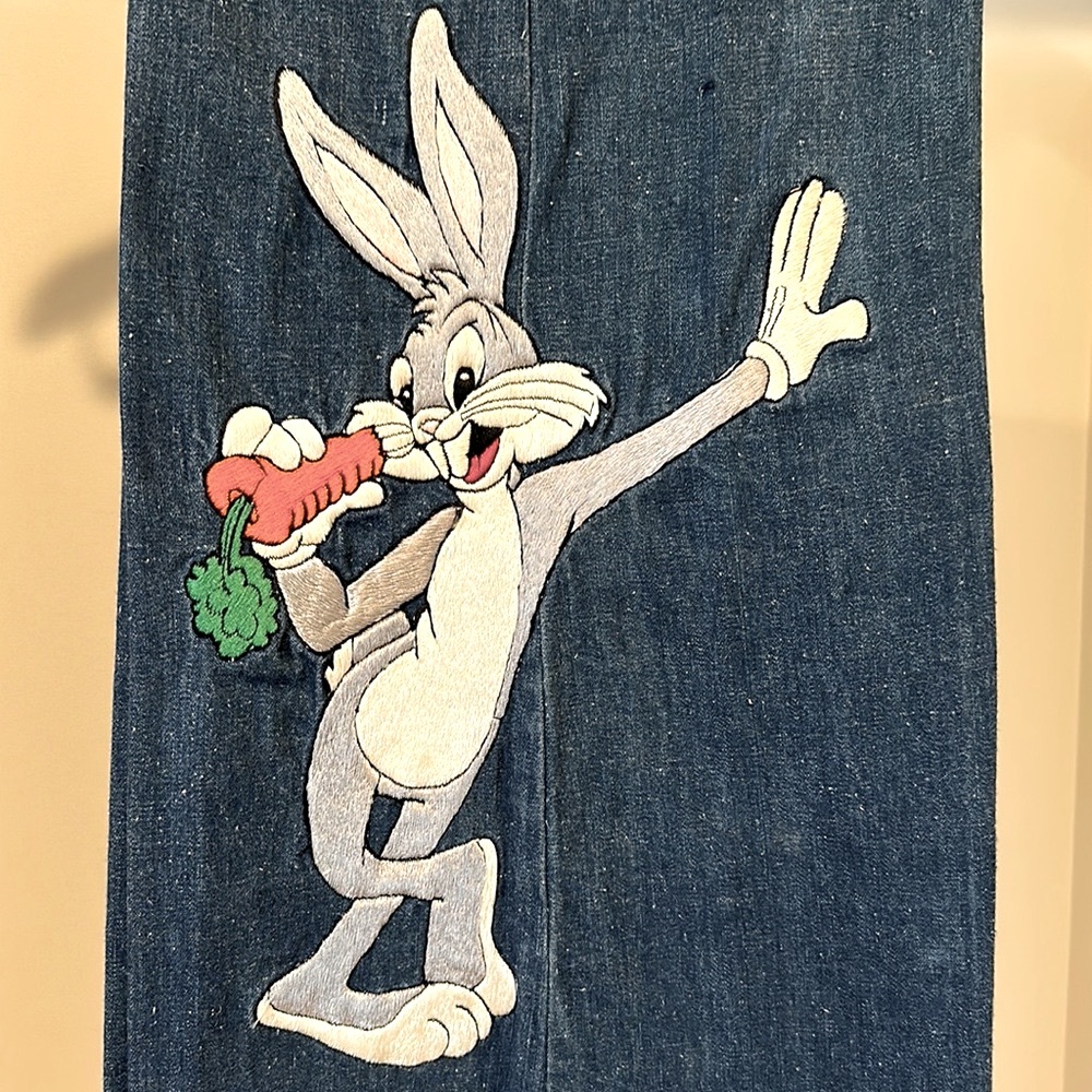 1970’s Vintage ANTONIO GUISEPPE embroidered Bugs Bunny denim jeans.